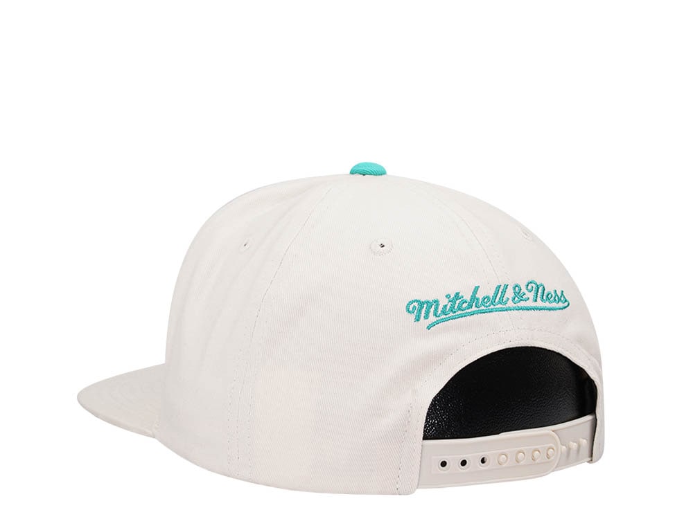 Mitchell & Ness Vancouver Grizzlies Reframe Retro Off White Snapback Casquette