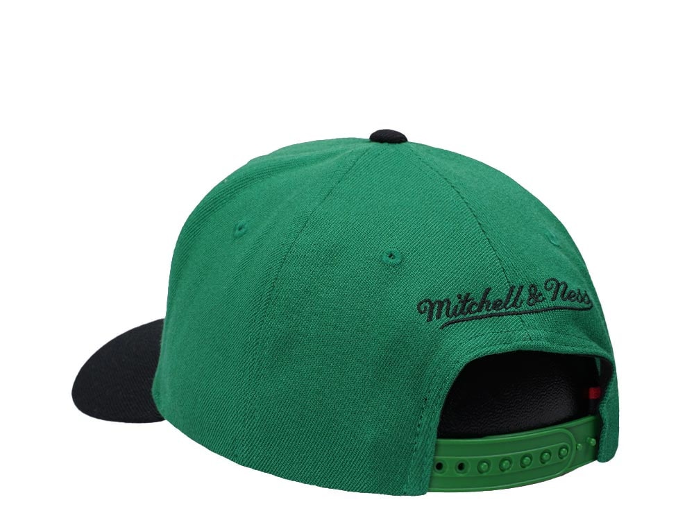 Mitchell & Ness Boston Celtics Team Two Tone 2.0 Hardwood Classic Red Flex Snapback Casquette