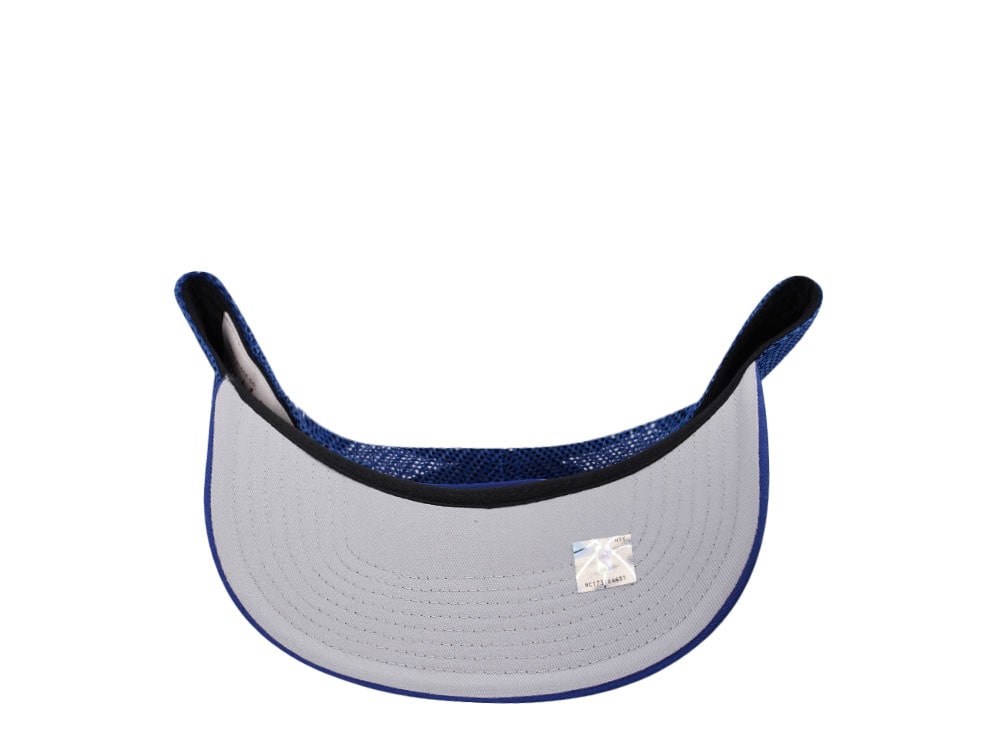 Mitchell & Ness Philadelphia 76ers Dark Blue Trucker Adjustable Fit Snapback Casquette
