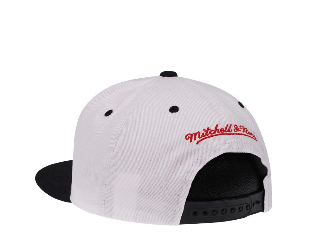 Mitchell & Ness NBA Finals 1993 White Classic Snapback Casquette