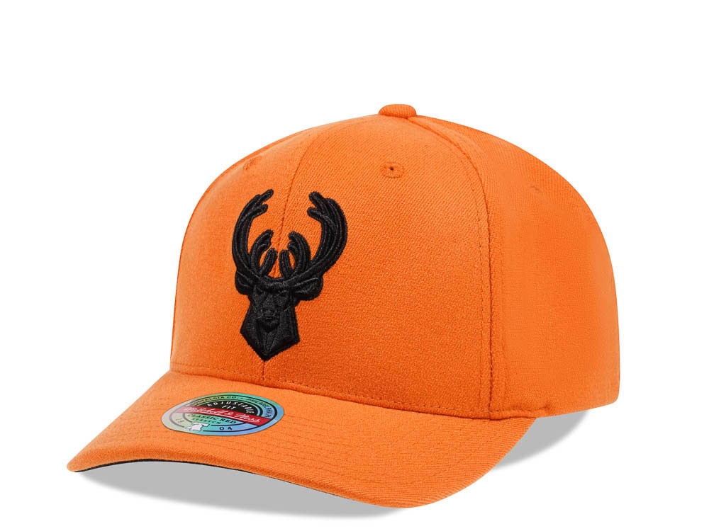 Mitchell & Ness Milwaukee Bucks Dark Cast Red Line Flex Snapback Casquette