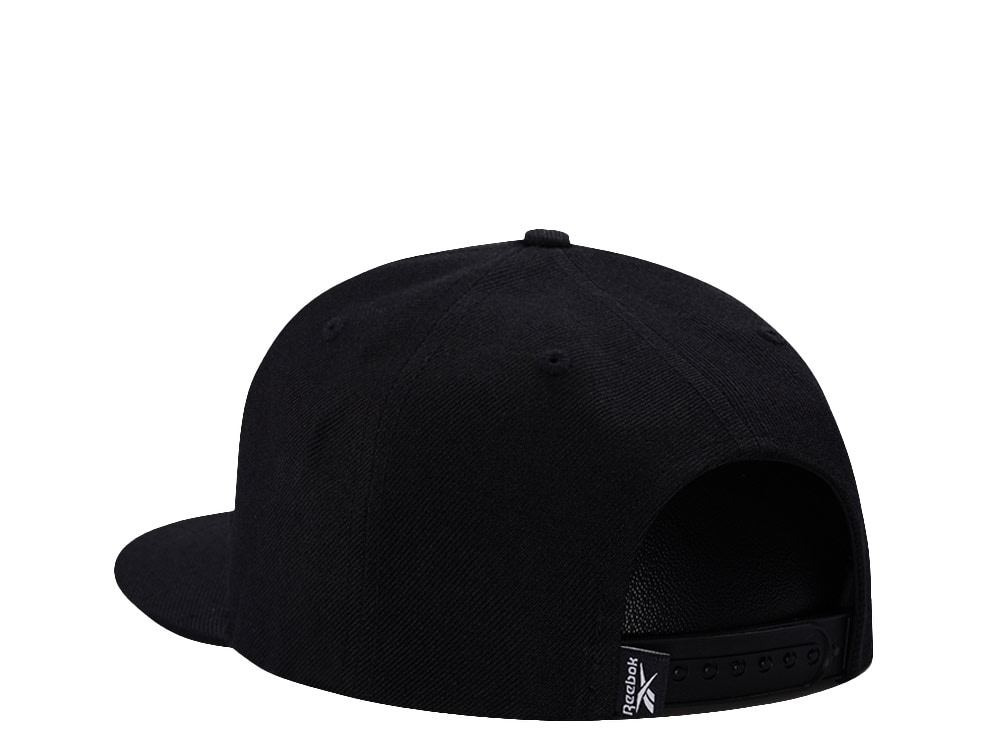 Reebok Text Logo Black Strapback Casquette