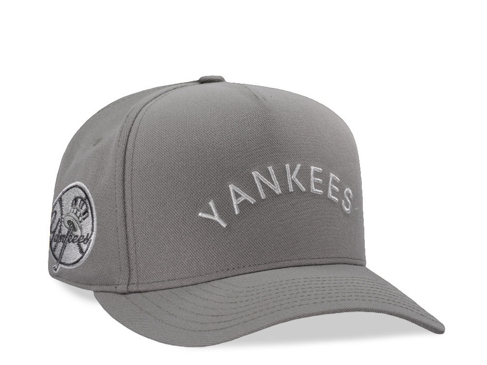 Nike New York Yankees Dri-Fit Rise Olive Edition Snapback Casquette