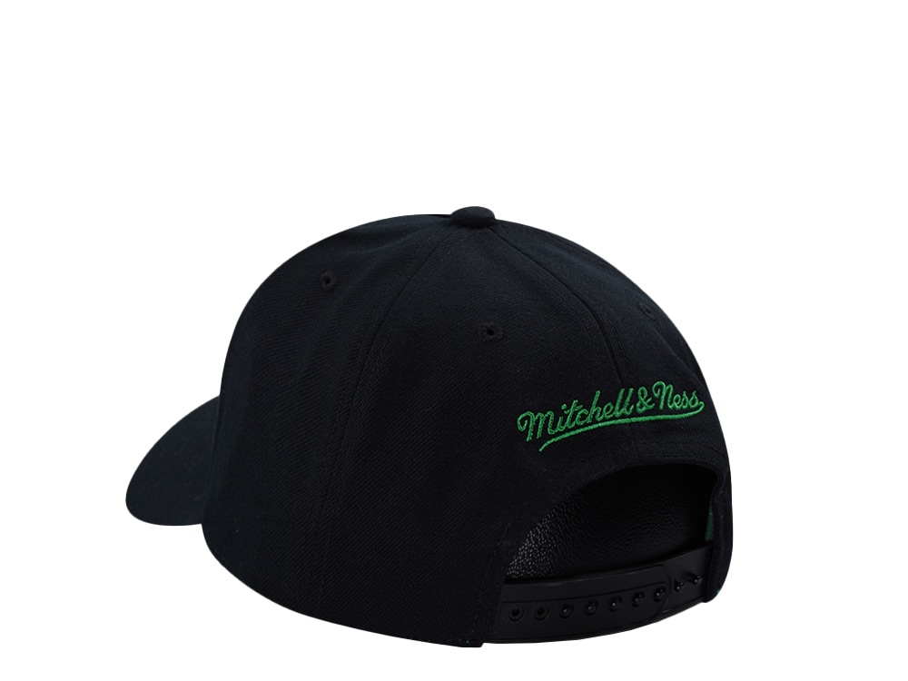 Mitchell & Ness Boston Celtics 404 Club Camo Black Edition Pro Pinch Fit Snapback Casquette