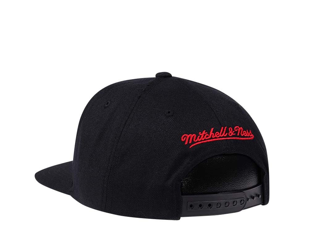 Mitchell & Ness Philadelphia 76ers Black Zig Zag Satin Undervisor Snapback Casquette