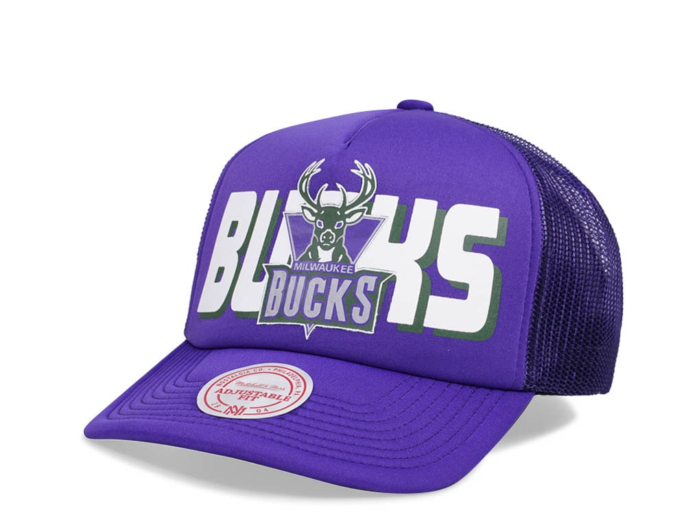 Mitchell & Ness Milwaukee Bucks Purple Billboard Trucker Snapback Casquette