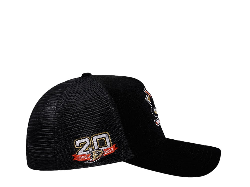 New Era Anaheim Ducks 20th Anniversary Velvet Trucker Edition 9Forty A Frame Snapback Casquette