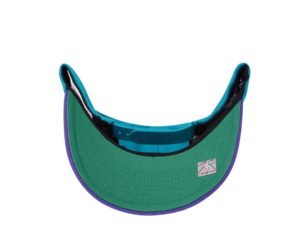 Mitchell & Ness Charlotte Hornets Team Two Tone Red Line Solid Flex Snapback Casquette