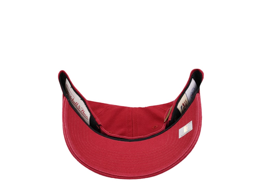 Mitchell & Ness Miami Heat Golden Hour Glaze Red Dadhat Strapback Casquette