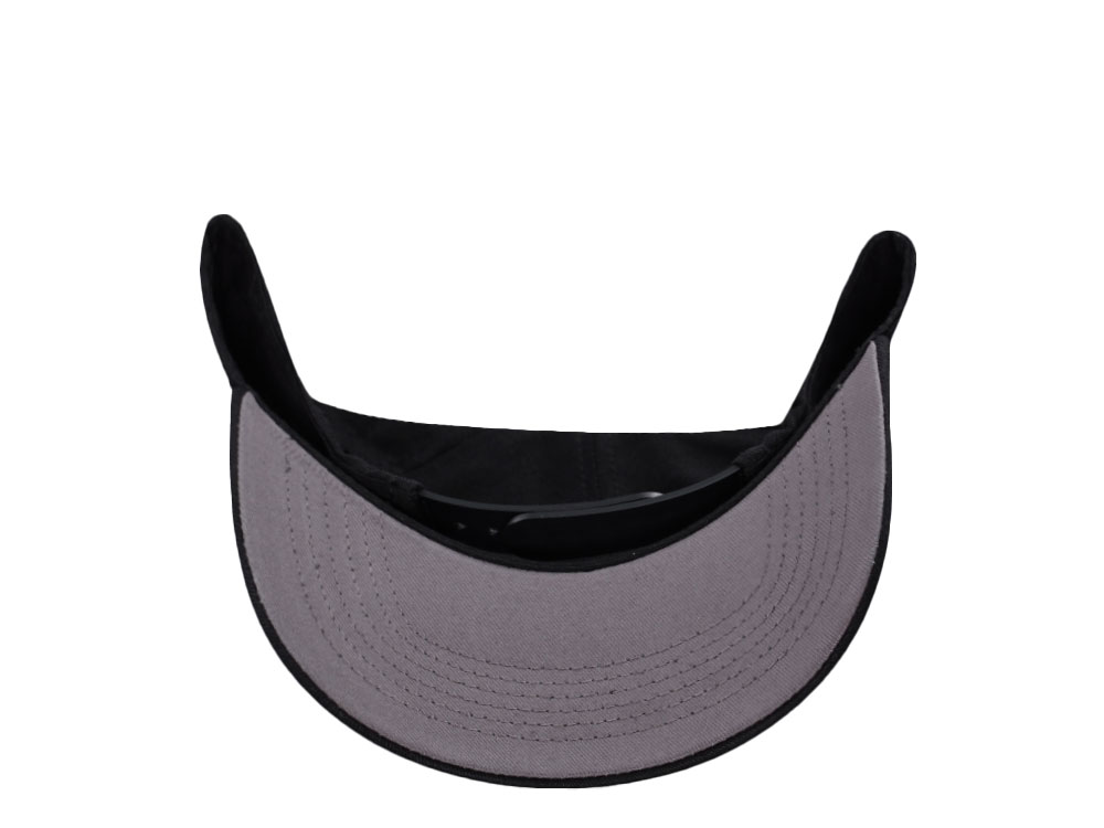 Parallel Union Old English Letter Logo O Snapback Casquette