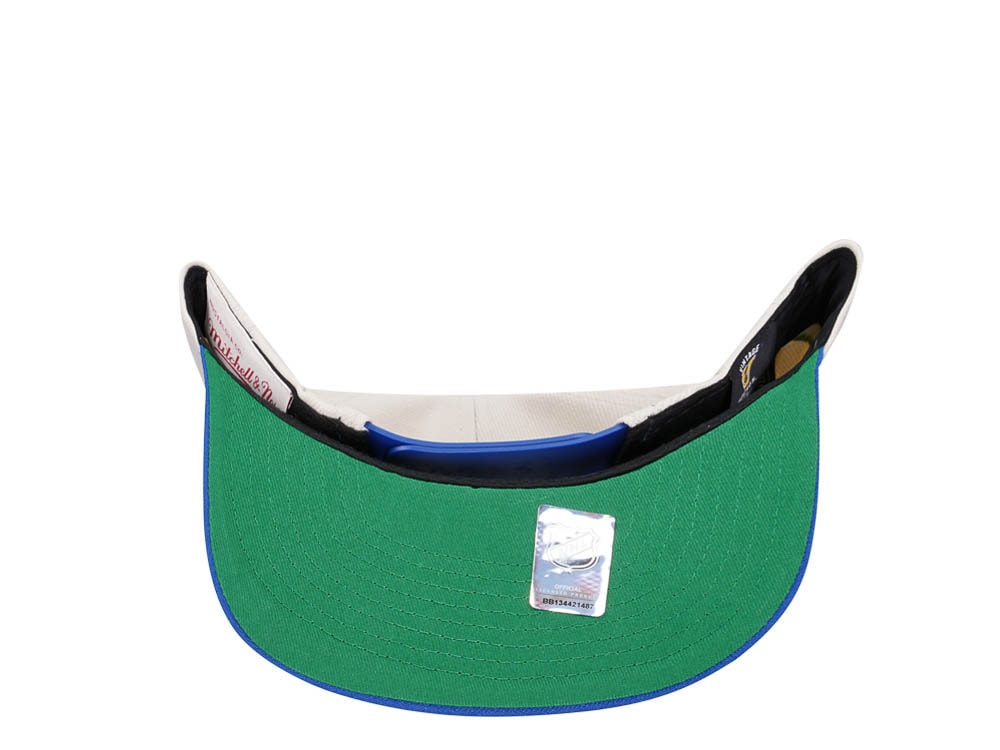 Mitchell & Ness New York Islanders Vintage Off-White Snapback Casquette