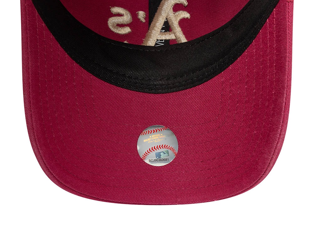 New Era Oakland Athletics Washed Cherry 9Twenty Trucker Strapback Casquette