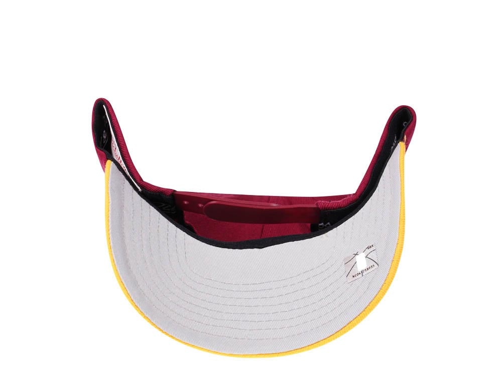Mitchell & Ness Cleveland Cavaliers Two Tone Red Line Solid Flex Snapback Casquette