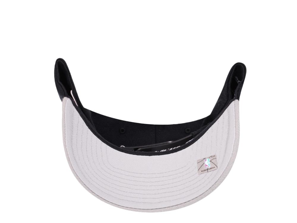 Mitchell & Ness San Antonio Spurs Team Two Tone Red Line Solid Flex Snapback Casquette