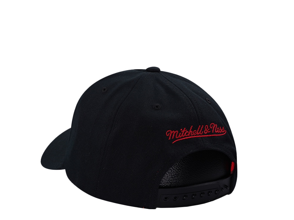 Mitchell & Ness Chicago Bulls 404 Club Camo Black Edition Pro Pinch Fit Snapback Casquette