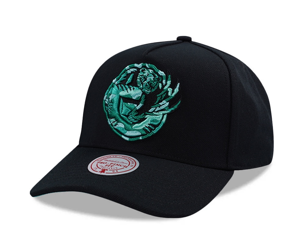 Mitchell & Ness Vancouver Grizzlies Hardwood Classics 404 Club Camo Black Edition Pro Pinch Fit Snapback Casquette