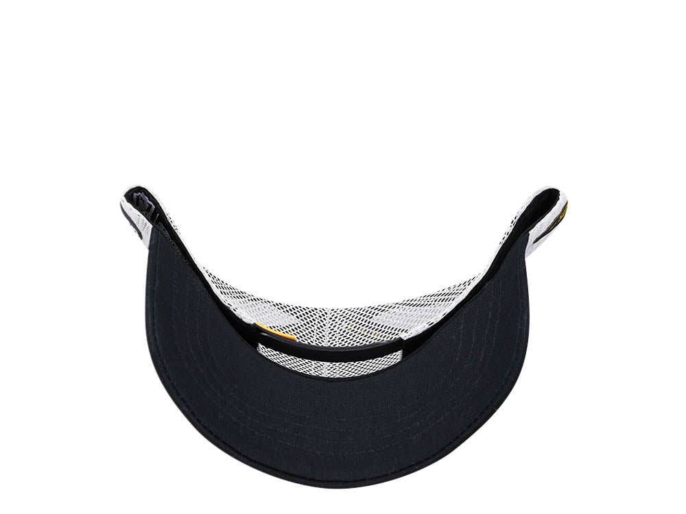 Capslab Snoopy Peanuts Black and White Trucker Snapback Casquette