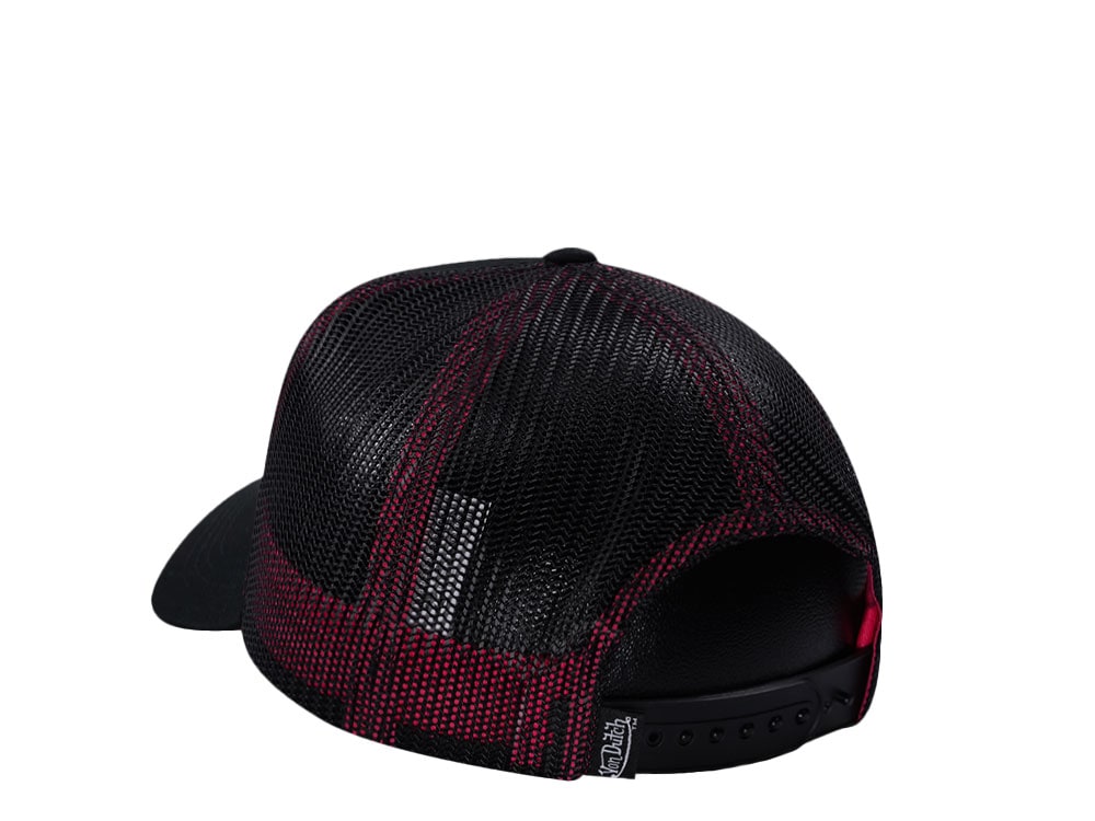 Von Dutch Oval Patch Black Pink Edition Trucker Snapback Casquette