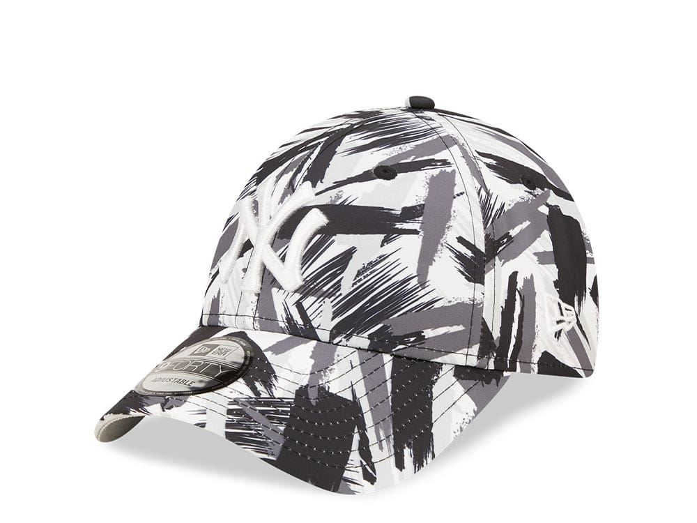 New Era New York Yankees Painted Black 9Forty Strapback Casquette