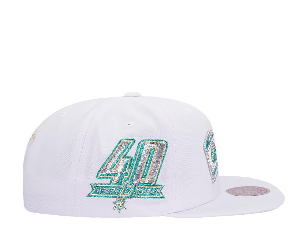 Mitchell & Ness San Antonio Spurs 40th Anniversary Winter White Hardwood Classic Snapback Casquette
