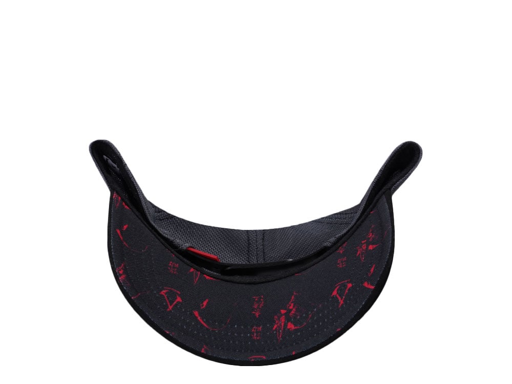 Capslab Assassin's Creed Shadows Naoe Trucker Snapback Casquette