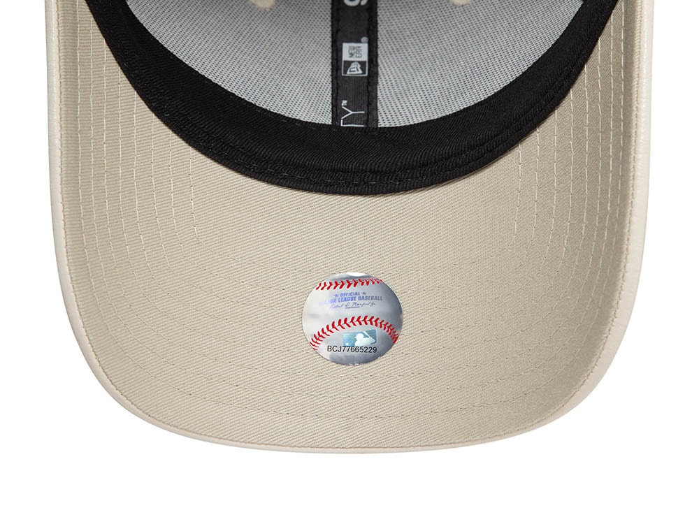 New Era New York Yankees Leather Stone 9Forty Strapback Casquette