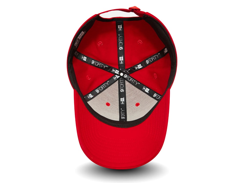New Era NE USA Patch Red 9Forty Strapback Casquette