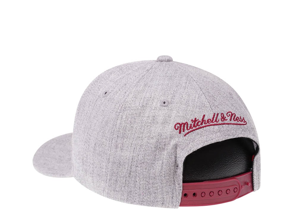 Mitchell & Ness Cleveland Cavaliers Heather Gray Red Line Solid Flex Snapback Casquette