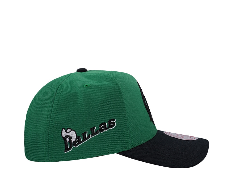 Mitchell & Ness Dallas Mavericks NBA In The City Green Edition Pro Pinch Fit Snapback Casquette