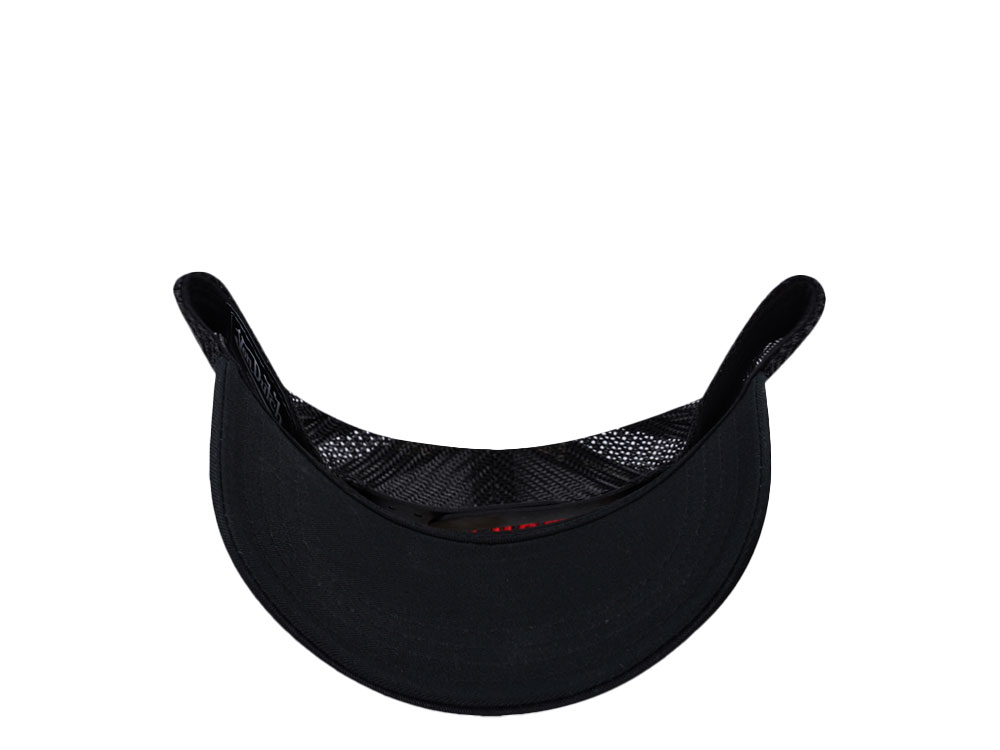 Von Dutch Love Patch Black Trucker Snapback Casquette