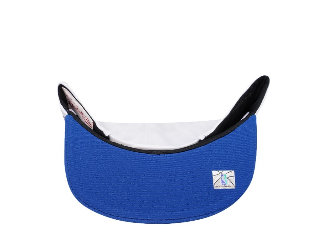 Mitchell & Ness Philadelphia 76ers Logo Blur Hardwood Classic Snapback Casquette
