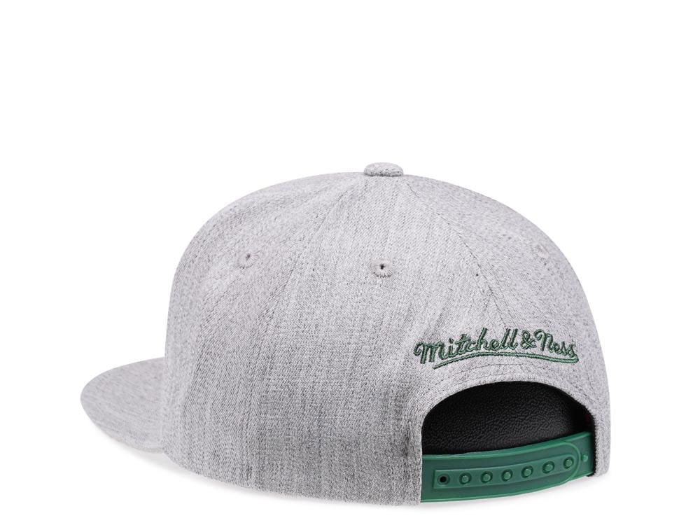 Mitchell & Ness Milwaukee Bucks Heather Red Line Flex Snapback Casquette
