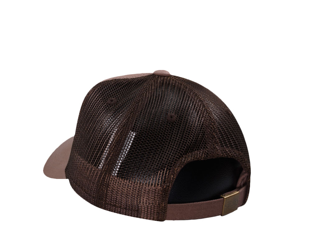 Von Dutch Oval Patch Brown Trucker Strapback Casquette