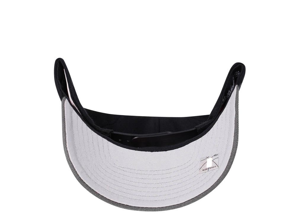 Mitchell & Ness Brooklyn Nets Two Tone Red Line Solid Flex Snapback Casquette