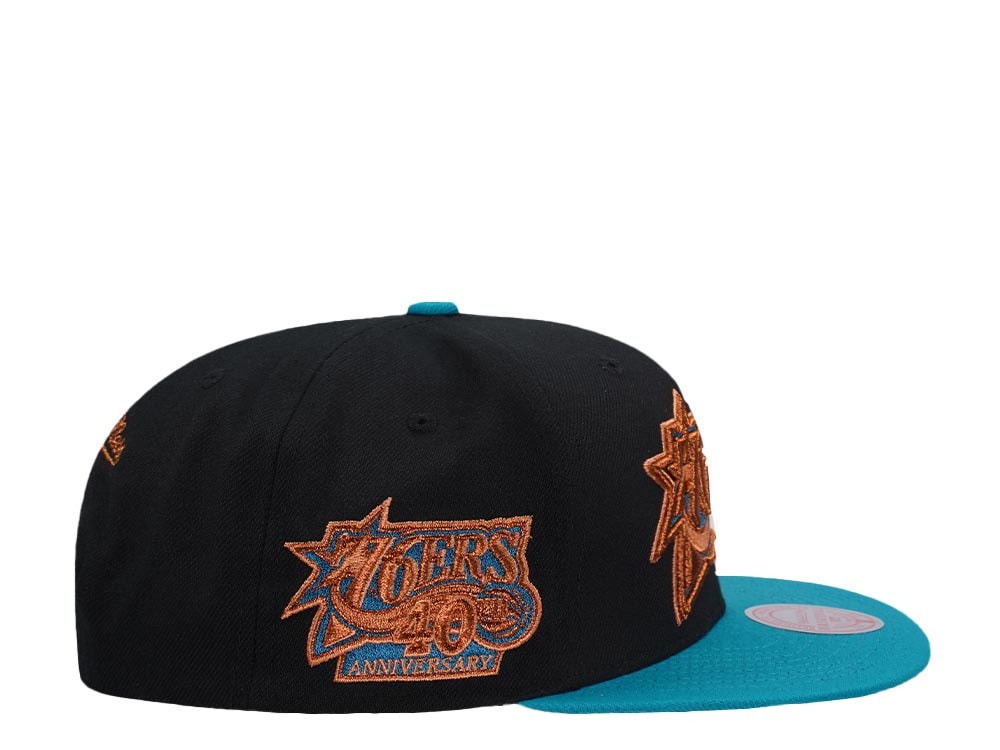Mitchell & Ness Philadelphia 76ers 40th Anniversary Make Cents Black Two Tone Hardwood Classic Snapback Casquette