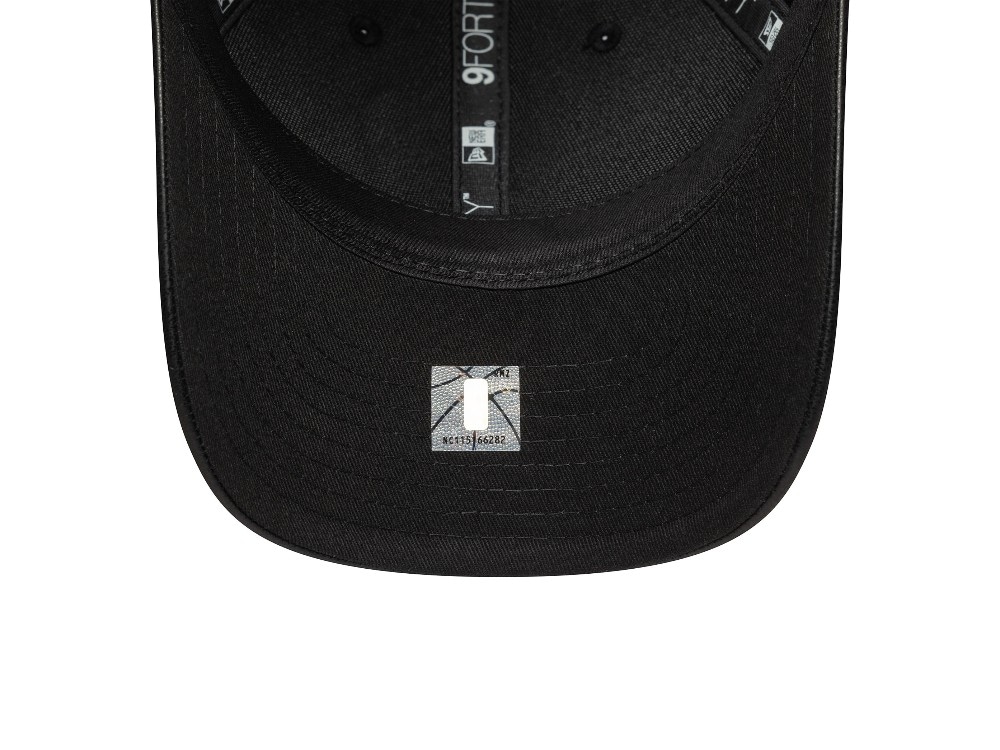 New Era Chicago Bulls Black PU Leather Edition 9Forty M Crown Snapback Casquette