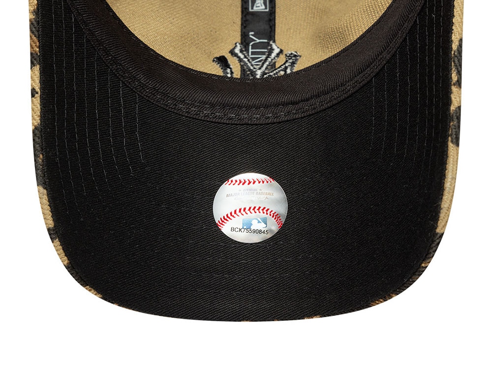 New Era New York Yankees Leopard Print Womens 9Twenty Strapback Casquette