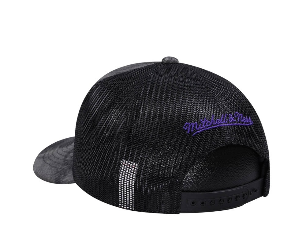 Mitchell & Ness Milwaukee Bucks Burnt Ends Black Trucker Snapback Casquette