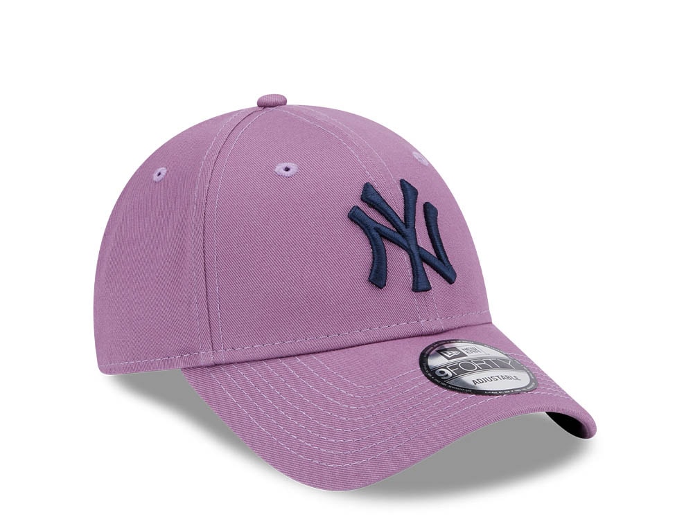 New Era New York Yankees League Essential Purple 9Forty Strapback Casquette