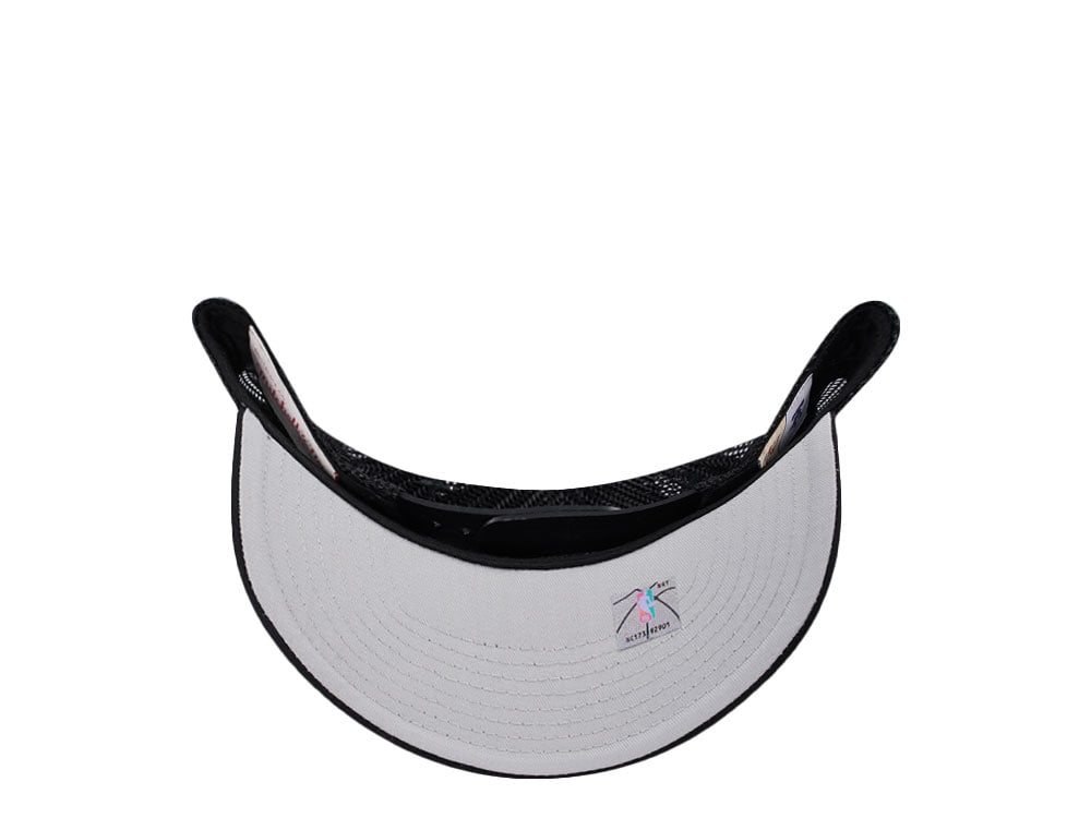 Mitchell & Ness Philadelphia 76ers Black Monogram Trucker Edition Snapback Casquette