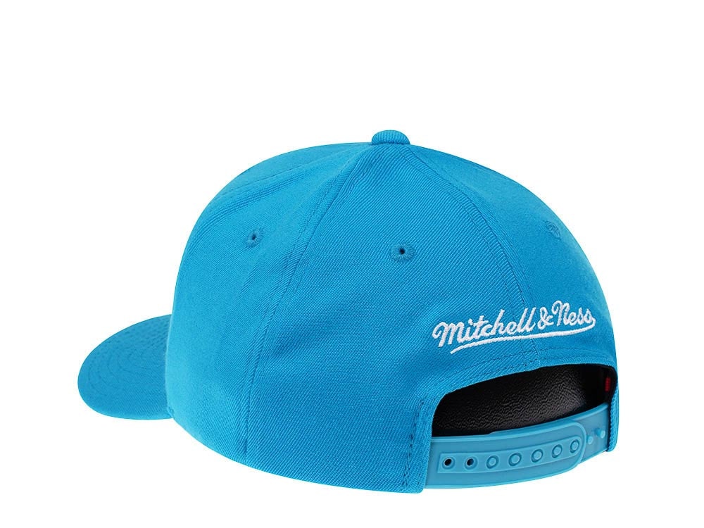 Mitchell & Ness Detroit Pistons Team Ground Red Line Solid Flex Snapback Casquette