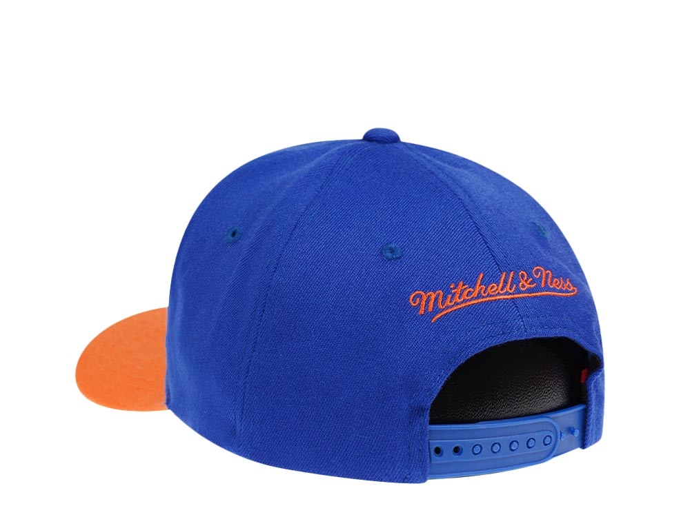 Mitchell & Ness New York Knicks Team Two Tone Red Line Solid Flex Snapback Casquette